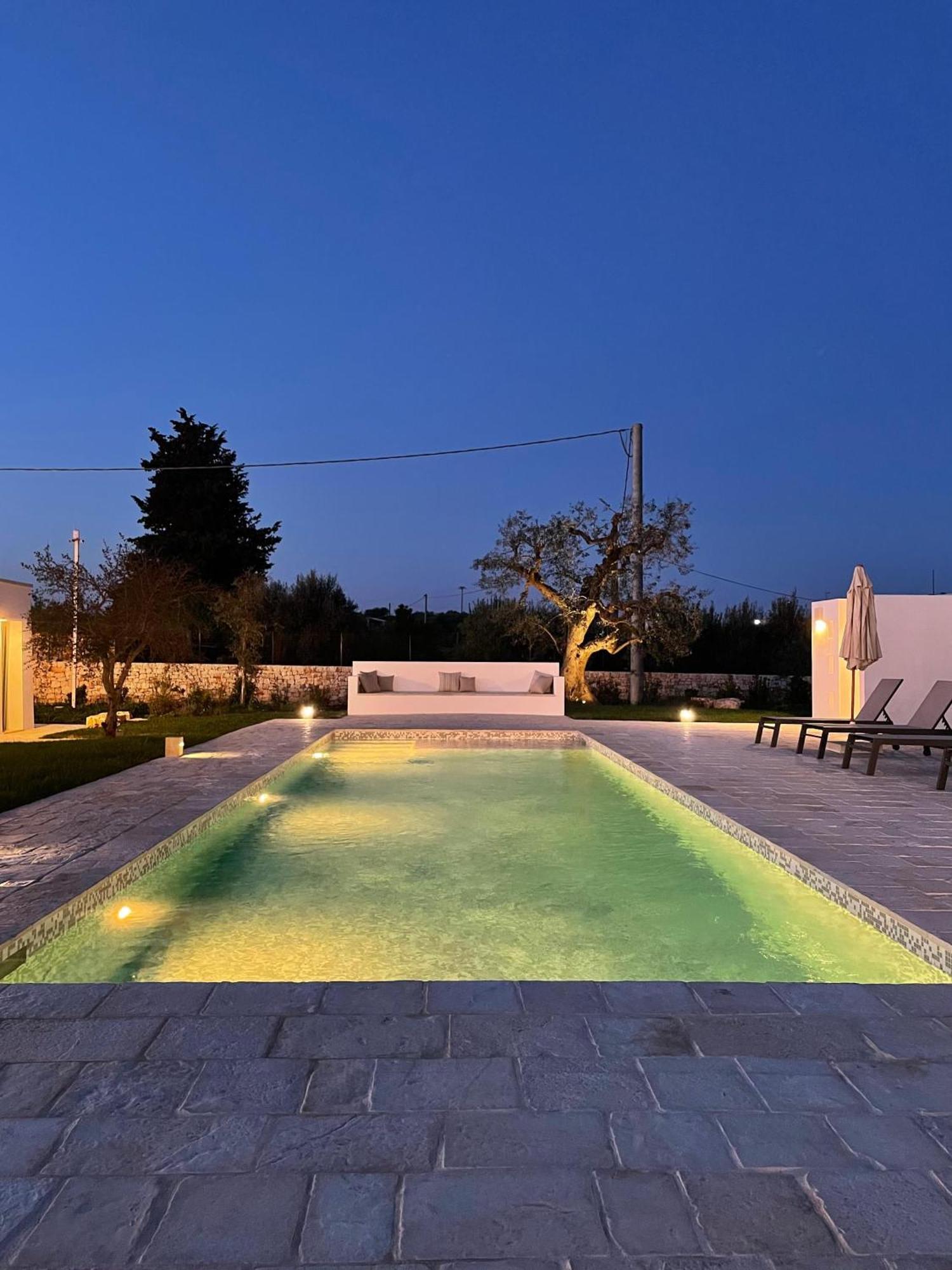 Trullo Jale - Boutique Apartments Остуни Экстерьер фото
