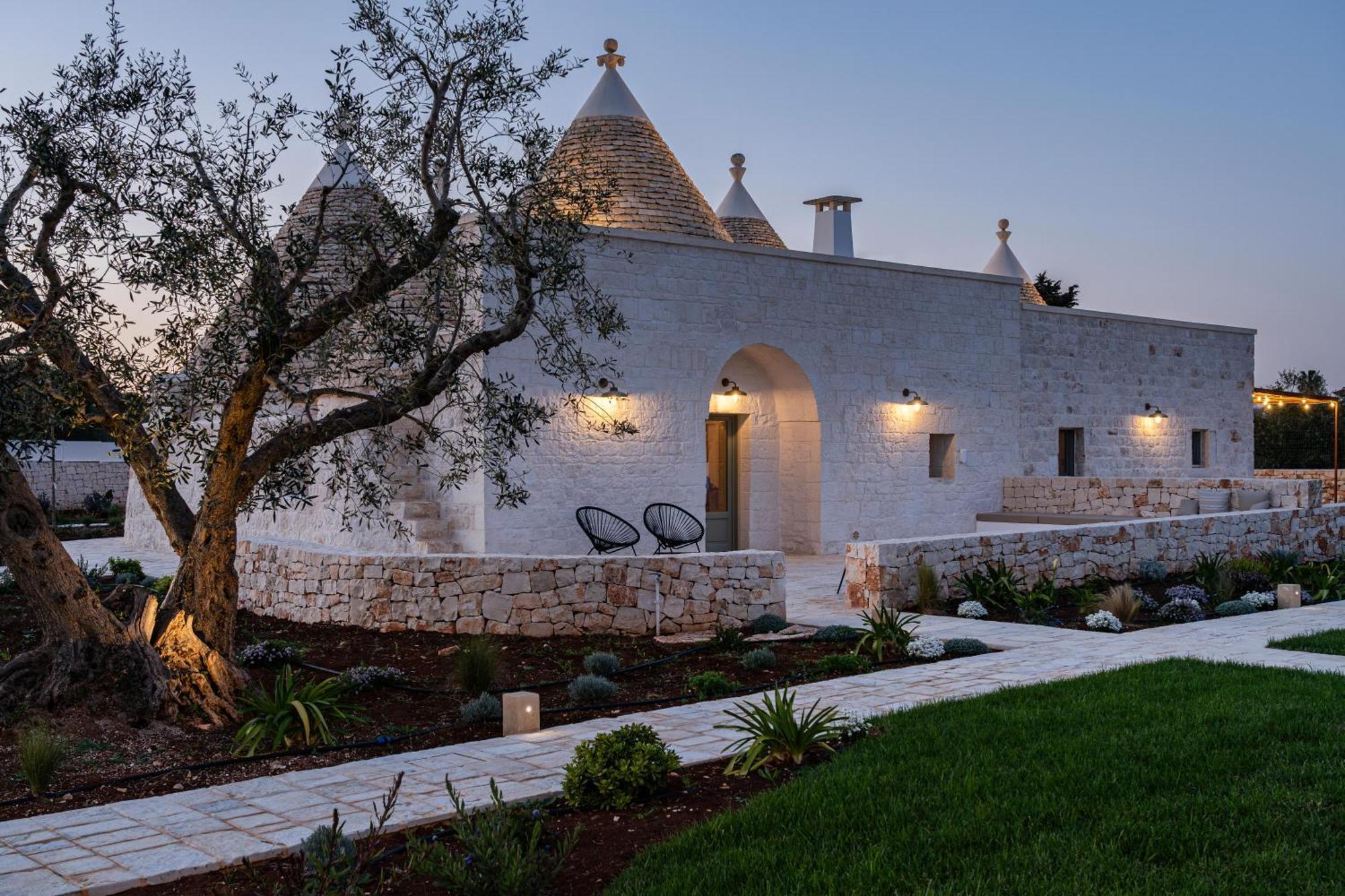 Trullo Jale - Boutique Apartments Остуни Экстерьер фото