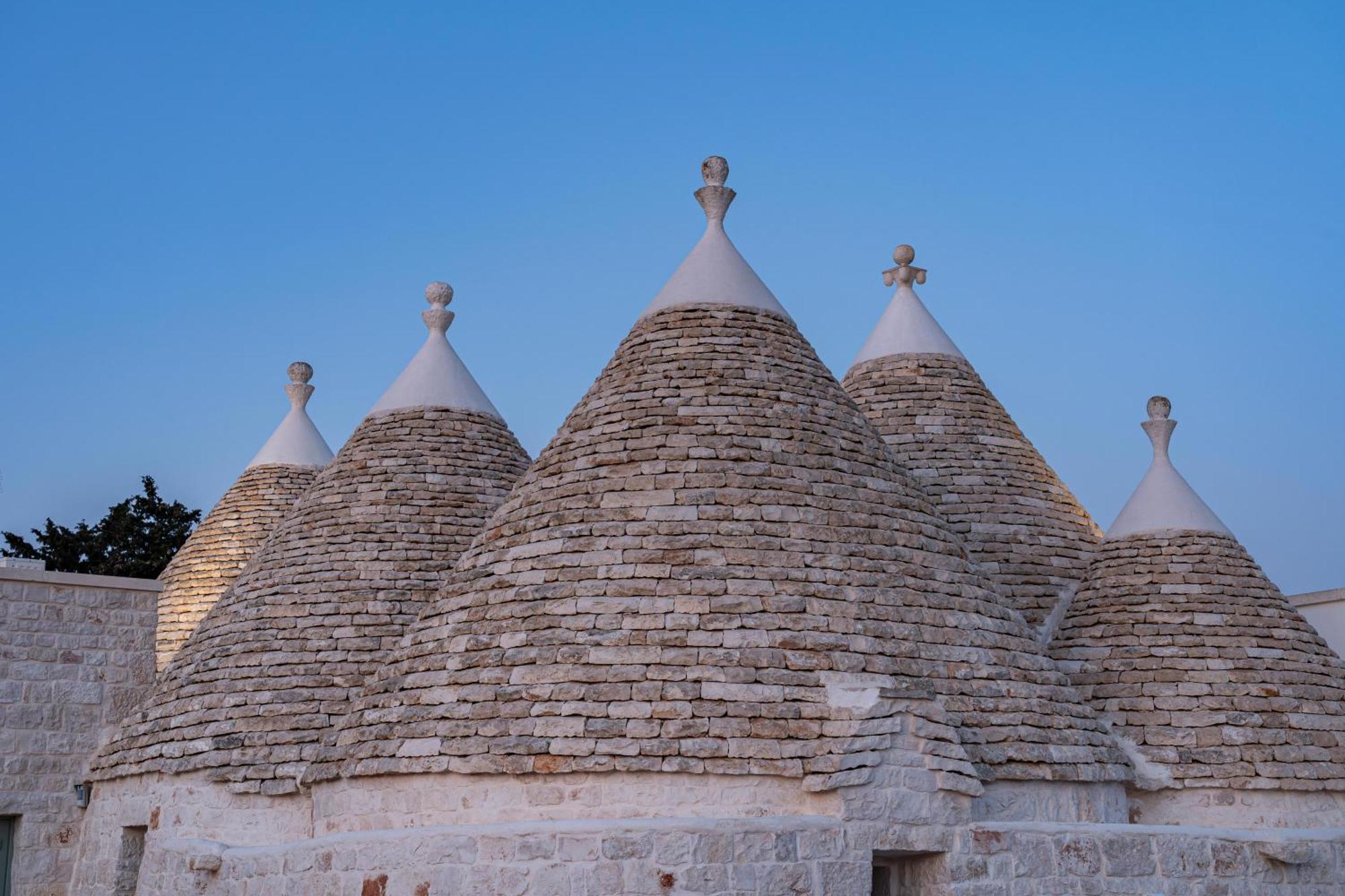 Trullo Jale - Boutique Apartments Остуни Экстерьер фото
