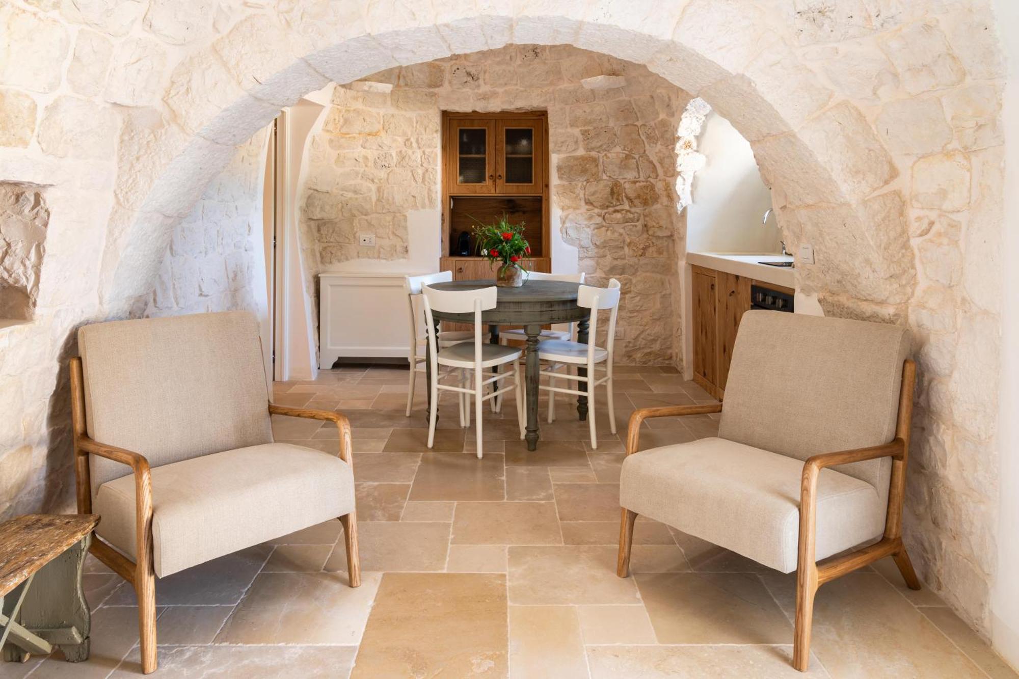 Trullo Jale - Boutique Apartments Остуни Экстерьер фото