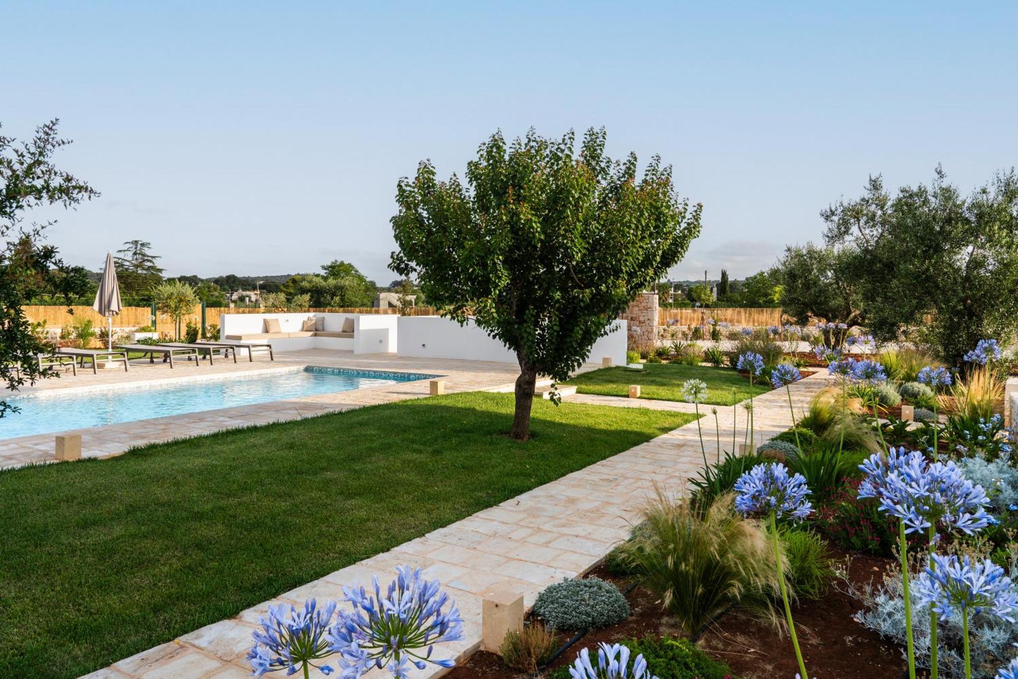Trullo Jale - Boutique Apartments Остуни Экстерьер фото